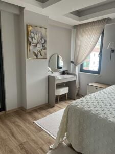 Kanvas Tuval Tablo Gold Detaylı Çiçek Kod: EYL01