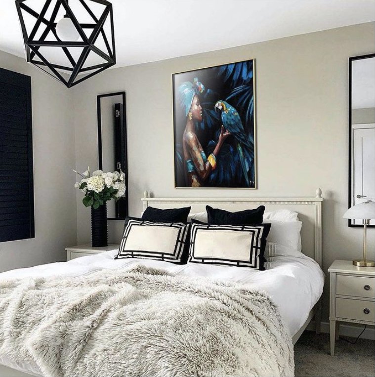 Kanvas Tablo Elegant Woman Kod: K700 90x90cm Kanvas Tablo - Altın Metal Çerçeve-