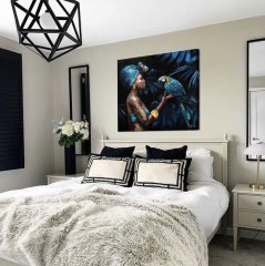 Kanvas Tablo Elegant Woman Kod: K700 90x90cm Kanvas Tablo - Altın Metal Çerçeve-